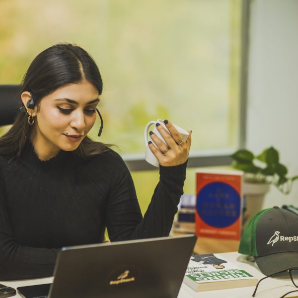 RepStack Setup - Employees with Headphones (HiRes)-33